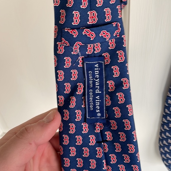 Vineyard Vines Ties - Picture 3 of 7